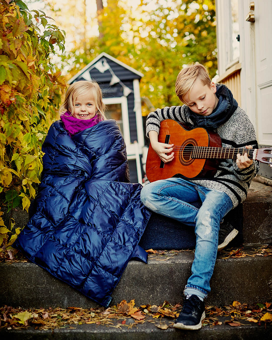 Kulkuri dunpläd mörk blå