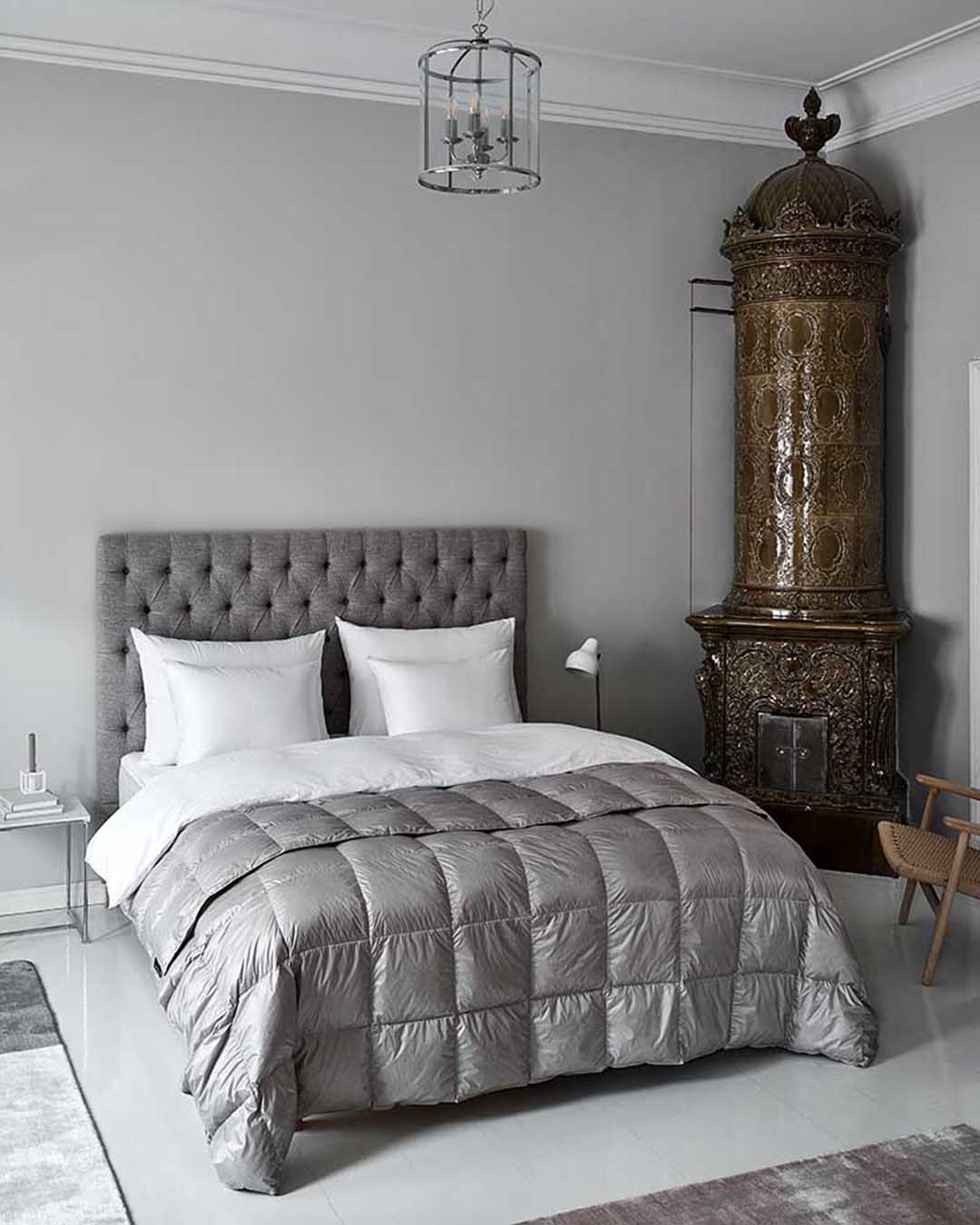 Henkäys överkast röd